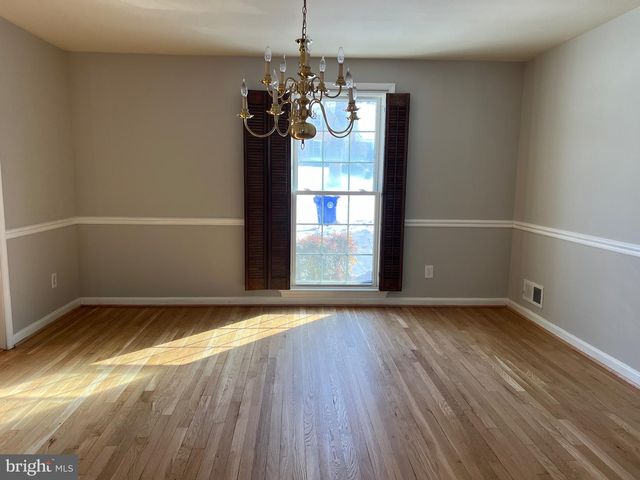 9841 CANAL RD, Montgomery Village, MD 20886