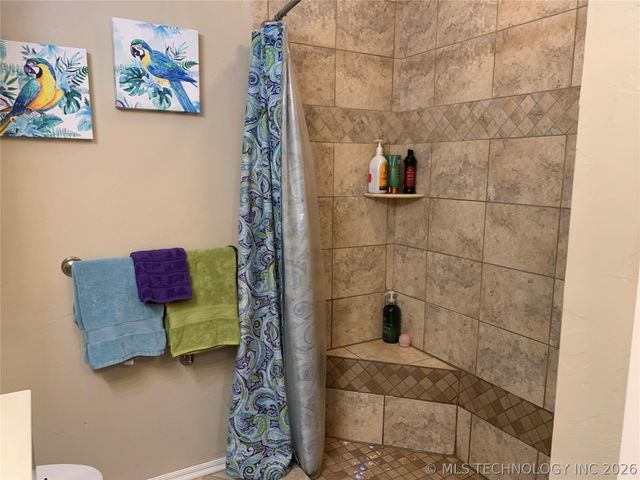 330 N Lakeshore Drive 330, Eufaula, OK 74432
