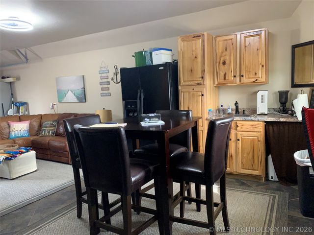 330 N Lakeshore Drive 330, Eufaula, OK 74432