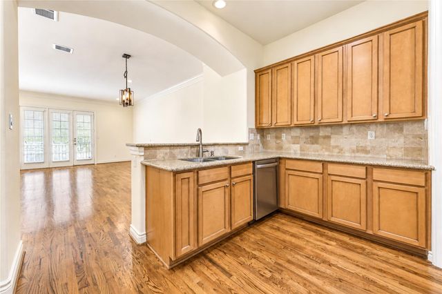 1610 Colorado St, Houston, TX 77007