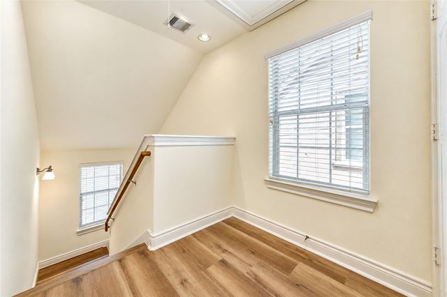 1610 Colorado St, Houston, TX 77007