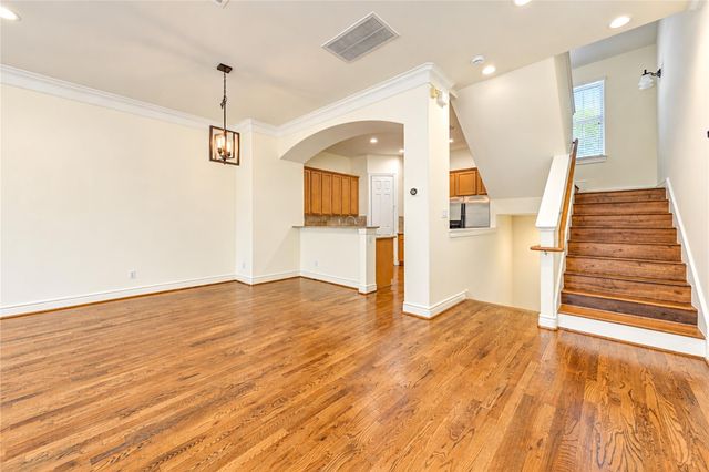 1610 Colorado St, Houston, TX 77007