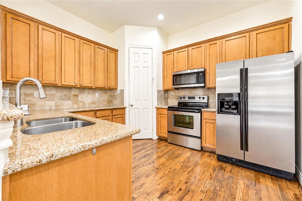 1610 Colorado St, Houston, TX 77007