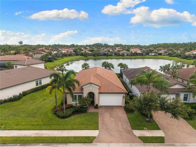 4719 Abaca CIR, Naples, FL 34119