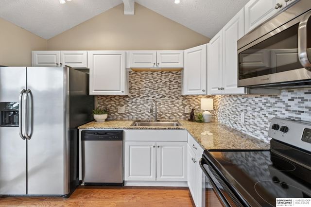 2305 N 127th Circle, Omaha, NE 68164