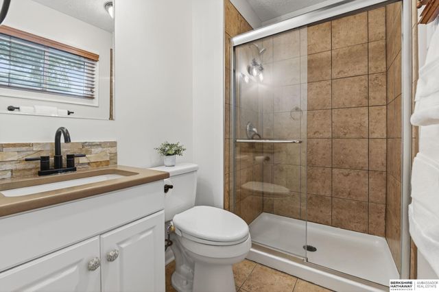 2305 N 127th Circle, Omaha, NE 68164