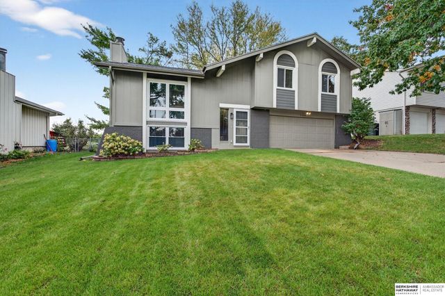 2305 N 127th Circle, Omaha, NE 68164