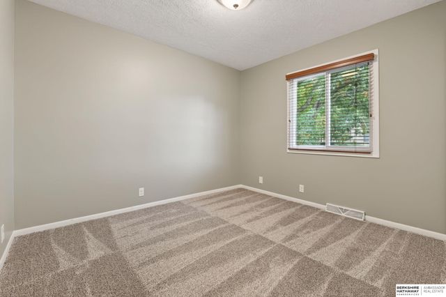 2305 N 127th Circle, Omaha, NE 68164