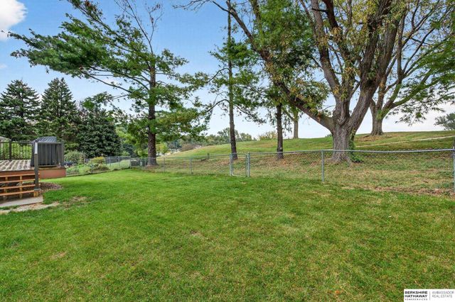 2305 N 127th Circle, Omaha, NE 68164