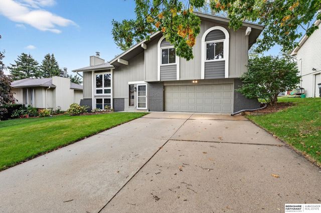 2305 N 127th Circle, Omaha, NE 68164