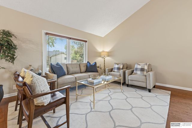 2305 N 127th Circle, Omaha, NE 68164