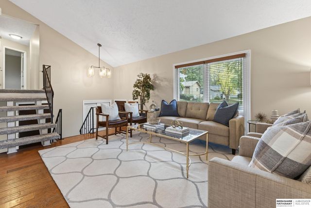 2305 N 127th Circle, Omaha, NE 68164