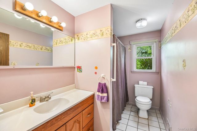 35 Old Middletown Road, New City, NY 10956