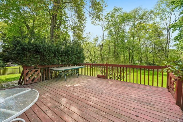 35 Old Middletown Road, New City, NY 10956