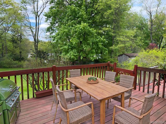 35 Old Middletown Road, New City, NY 10956