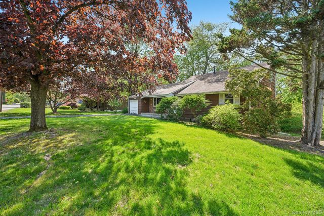 35 Old Middletown Road, New City, NY 10956