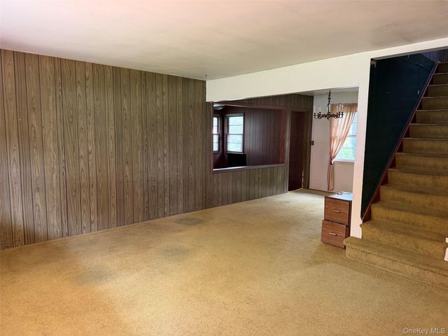35 Old Middletown Road, New City, NY 10956