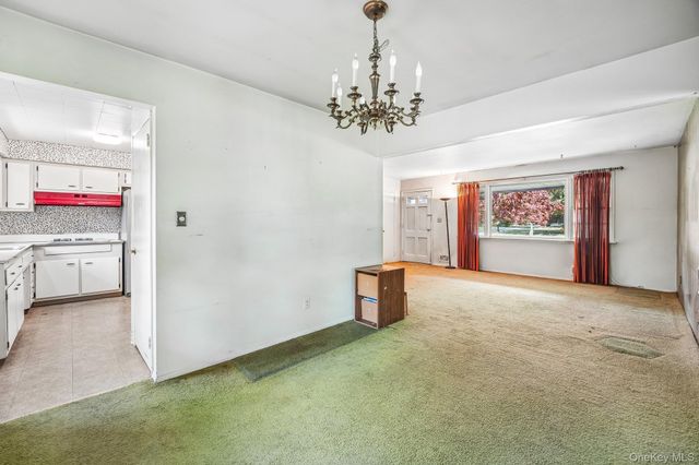 35 Old Middletown Road, New City, NY 10956