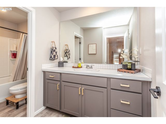 14611 Sw 78TH Ave, Tigard, OR 97224