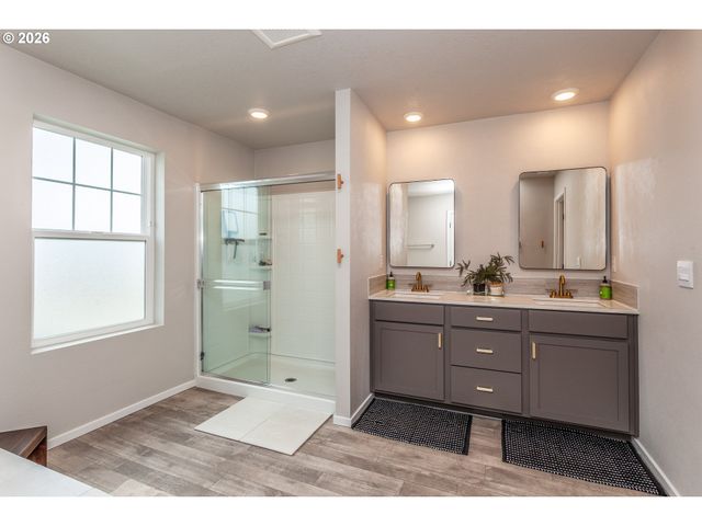 14611 Sw 78TH Ave, Tigard, OR 97224