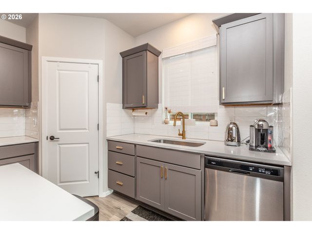 14611 Sw 78TH Ave, Tigard, OR 97224