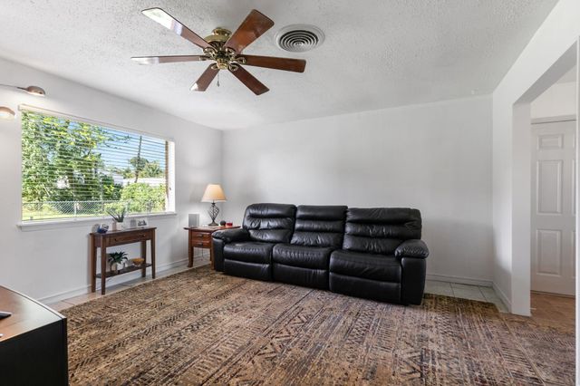 812 Coolidge Street, Channelview, TX 77530