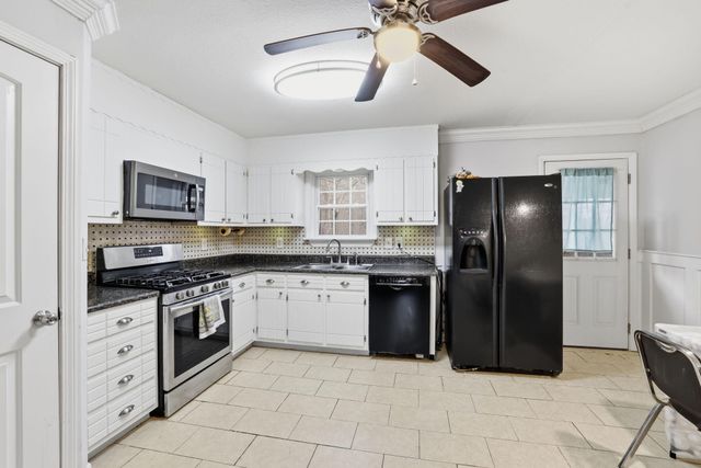 180 Creeks Bend Drive, Ringgold, GA 30736