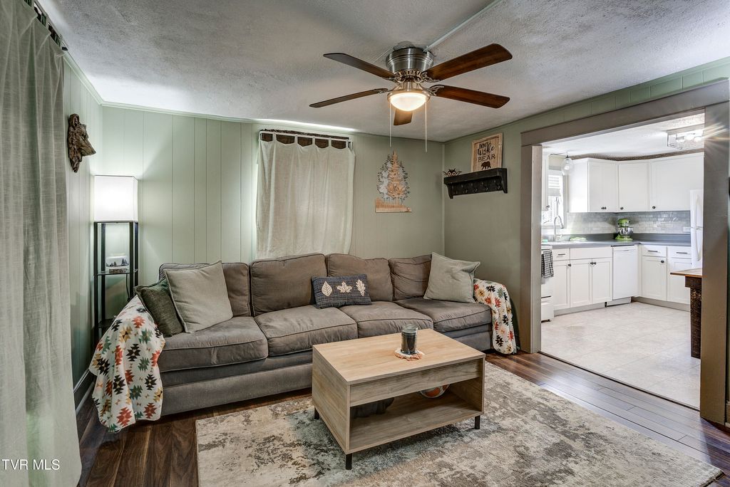 751 Jackson St Street, Bristol, TN 37620