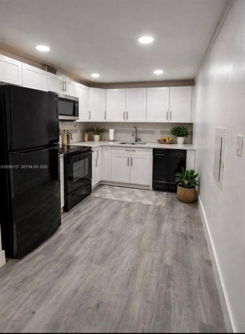 7100 NW 17 111, Plantation, FL 33313