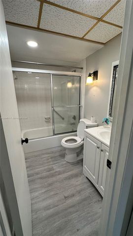 7100 NW 17 111, Plantation, FL 33313