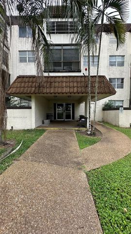 7100 NW 17 111, Plantation, FL 33313