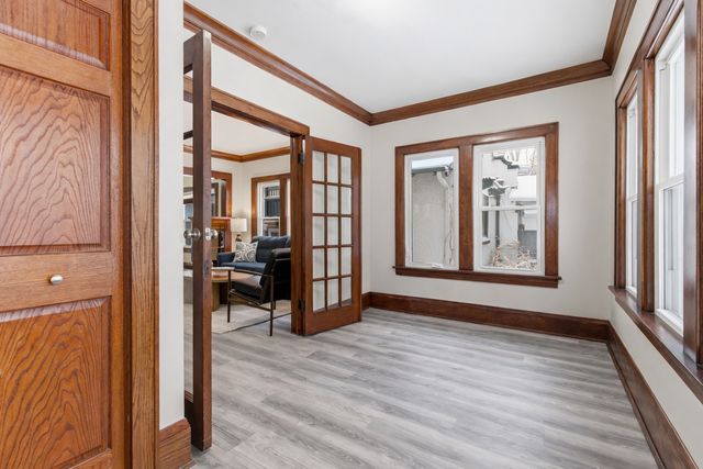 1820 Irving Avenue N, Minneapolis, MN 55411