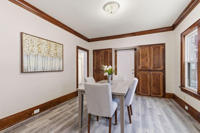 1820 Irving Avenue N, Minneapolis, MN 55411