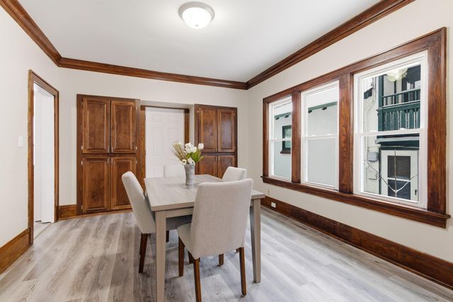 1820 Irving Avenue N, Minneapolis, MN 55411