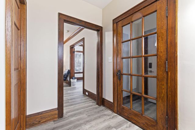 1820 Irving Avenue N, Minneapolis, MN 55411