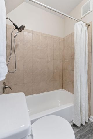 1820 Irving Avenue N, Minneapolis, MN 55411