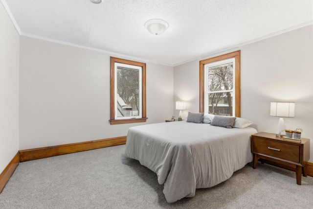 1820 Irving Avenue N, Minneapolis, MN 55411