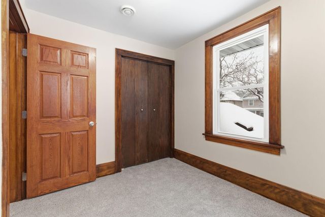 1820 Irving Avenue N, Minneapolis, MN 55411