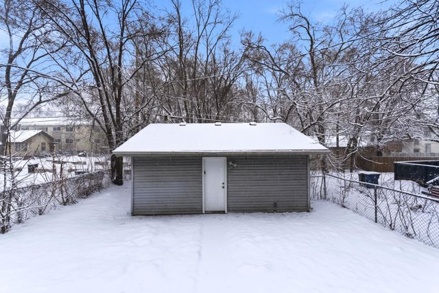 1820 Irving Avenue N, Minneapolis, MN 55411