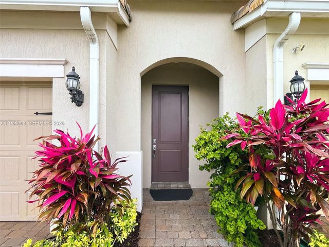 1628 Myrtle Oak Ter, Hollywood, FL 33021