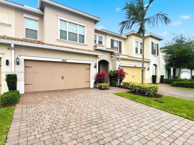 1628 Myrtle Oak Ter, Hollywood, FL 33021