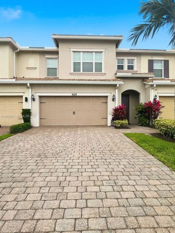 1628 Myrtle Oak Ter, Hollywood, FL 33021