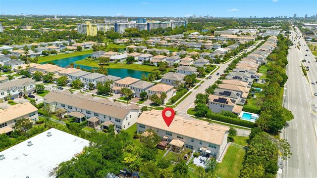 1628 Myrtle Oak Ter, Hollywood, FL 33021