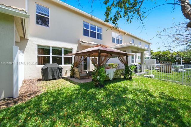 1628 Myrtle Oak Ter, Hollywood, FL 33021