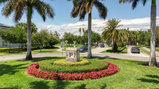1628 Myrtle Oak Ter, Hollywood, FL 33021