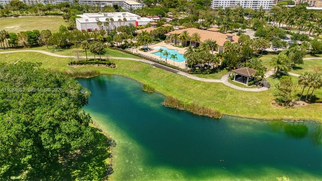 1628 Myrtle Oak Ter, Hollywood, FL 33021