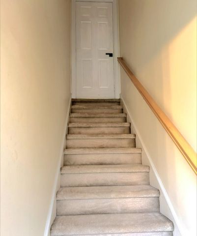 2 Cardinal Circle, Derry, NH 03038