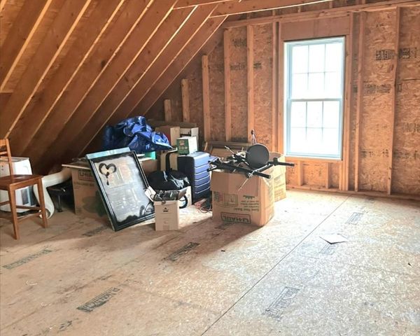 2 Cardinal Circle, Derry, NH 03038