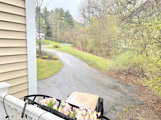 2 Cardinal Circle, Derry, NH 03038