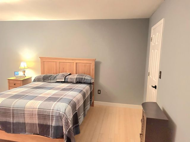 2 Cardinal Circle, Derry, NH 03038